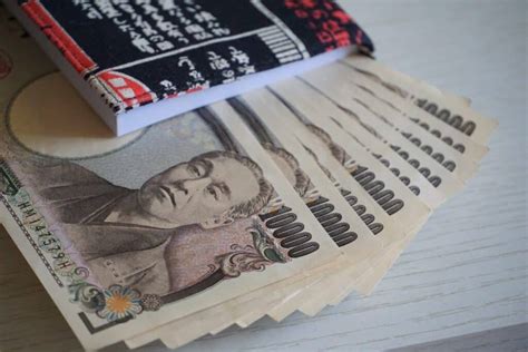 1600 yen to php